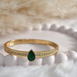 Nova Green Aura