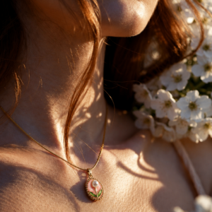Arisen Pearl Necklace